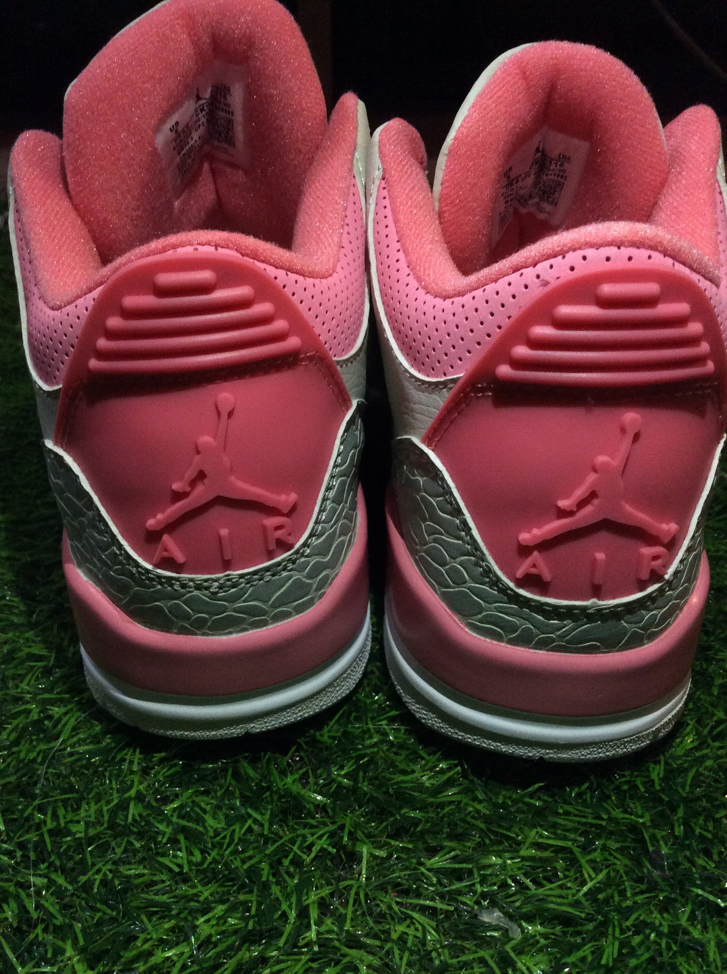 Air Jordan 3 Rust Pink White and pink