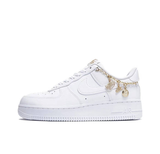 Nike Air Force 1 Low lx lucky charma