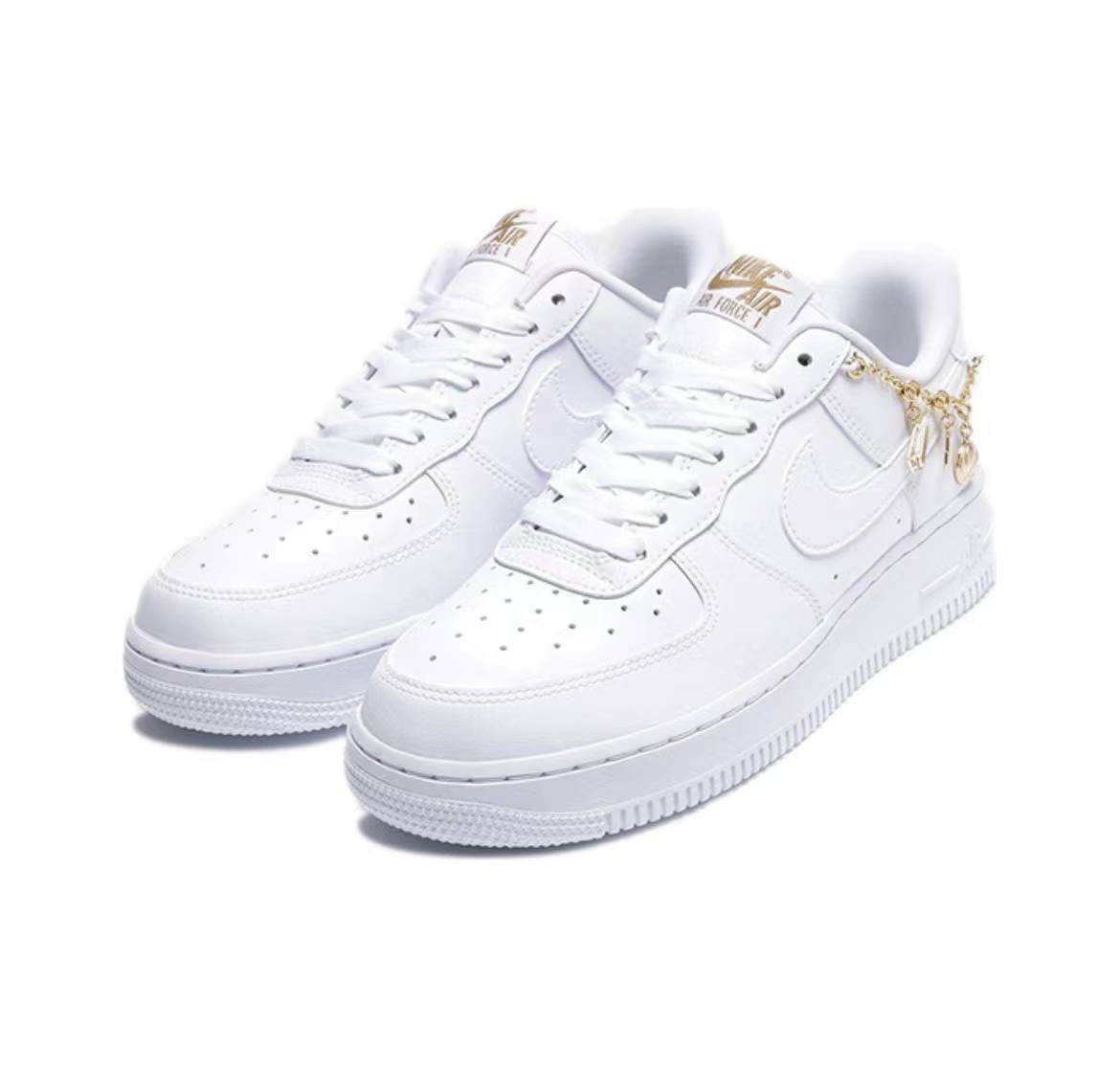 Nike Air Force 1 Low lx lucky charma