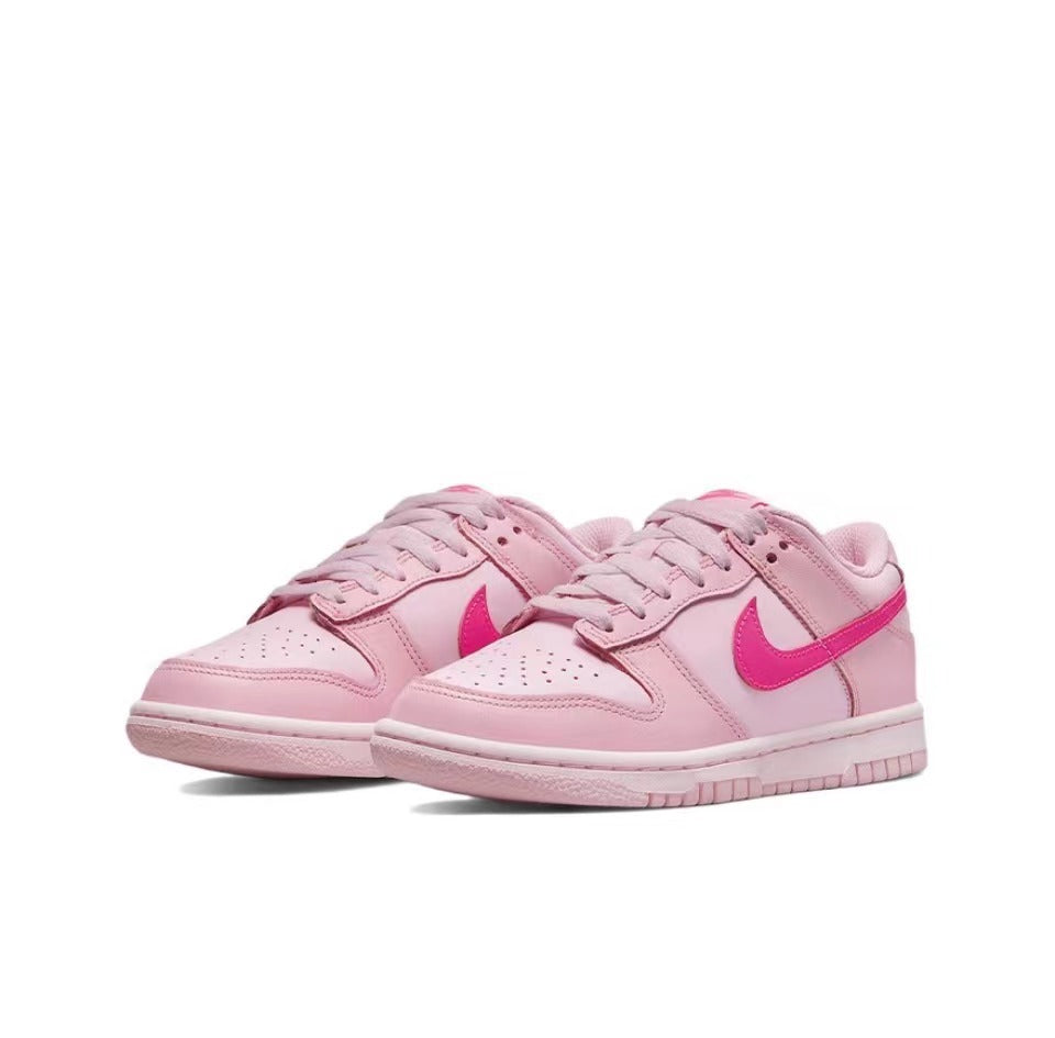 Nike Dunk Low Triple Pink